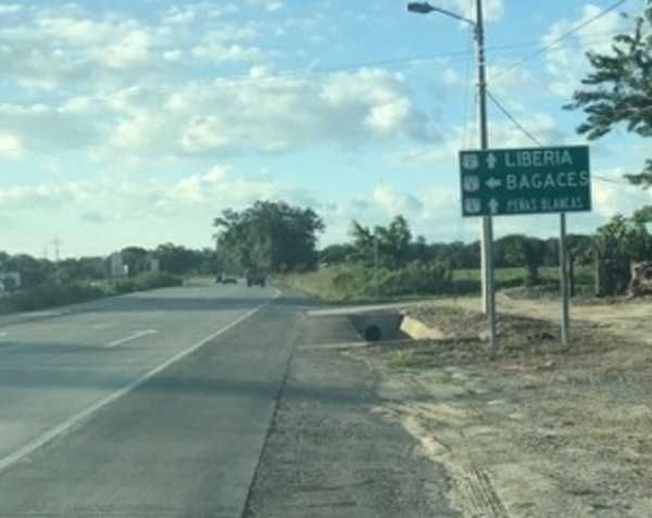 U Turn to Finca from the south